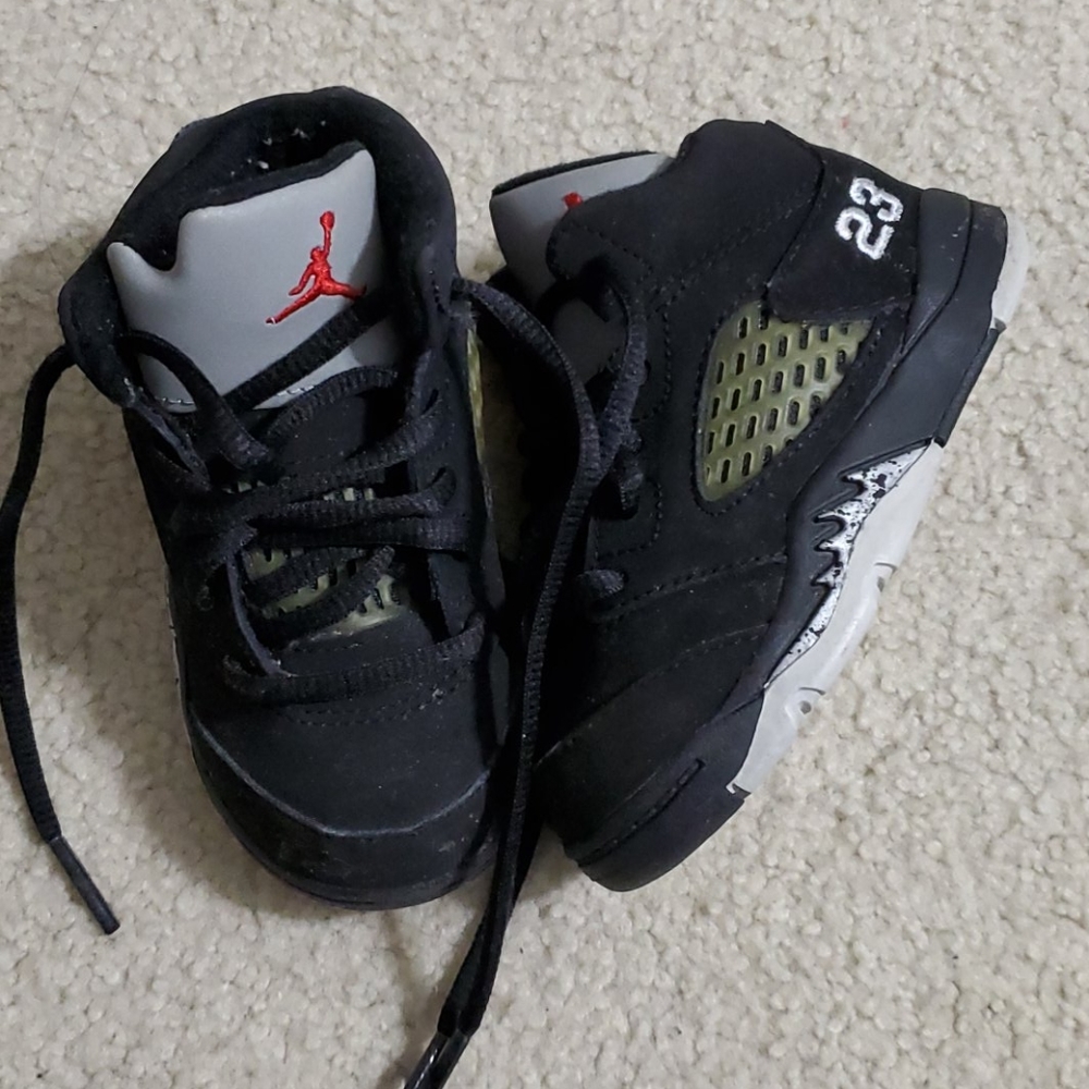 Baby Jordans size 5